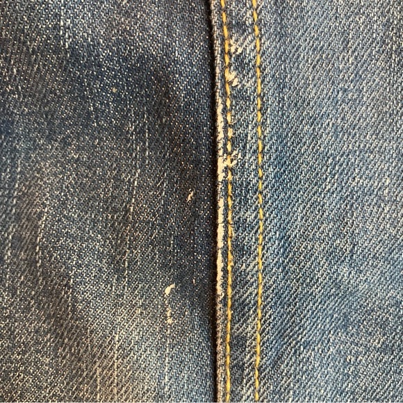 LEVI’S Sz L Classic Trucker Many Pockets Button Denim Jean Jacket - Picture 12 of 12